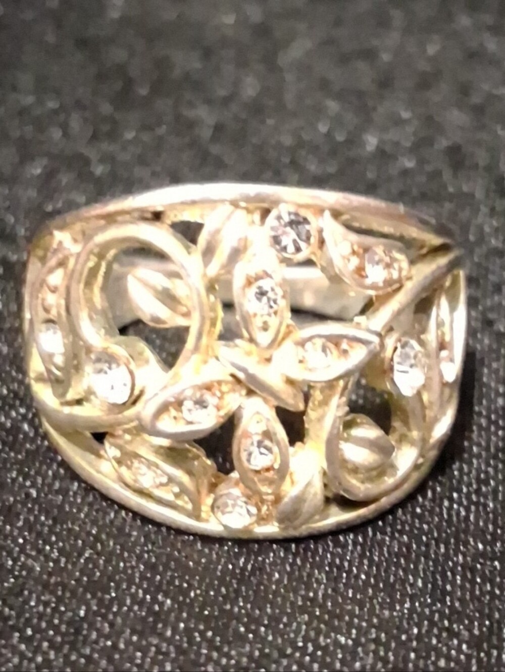 Gold Butterfly Floral Filigree Ring - 8 - Rhinestones Crystals